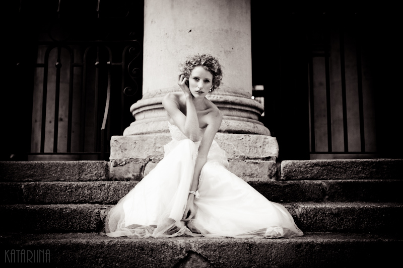20120110143838 bride sitting on church steps